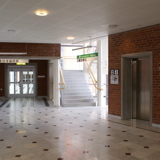 Taktil hisskylt och hänvisningsskylt | Takskyltar | Våningsskylt